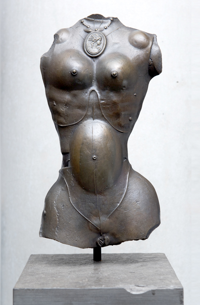 1983 | Weiblicher Torso mit Medaillon